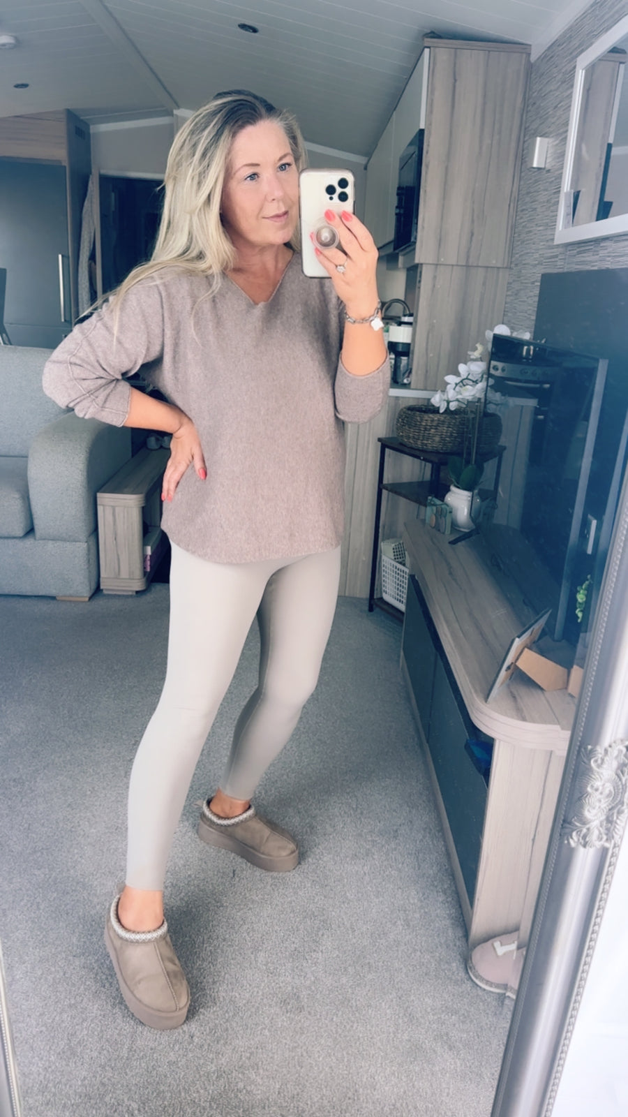 NEW Everyday Leggings Taupe